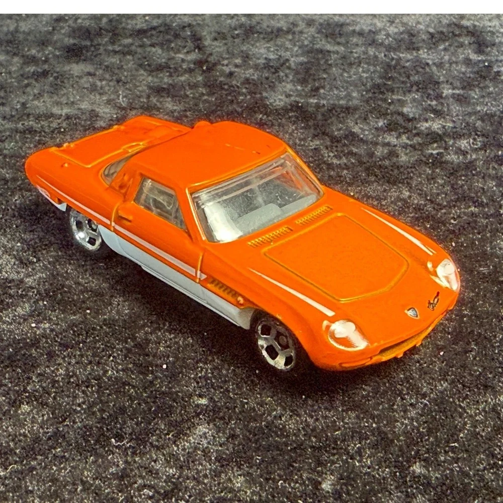 Hot Wheels-Lot of 4: Mazda Cosmo Sport, Lamborghini Urus, VW Beetle, Audi RS5